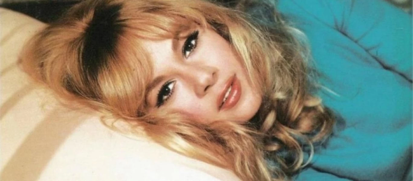 Αλίκη Βουγιουκλάκη: Το αδημοσίευτο βίντεο που έφερε στο «φως» ο γιος της (βίντεο)